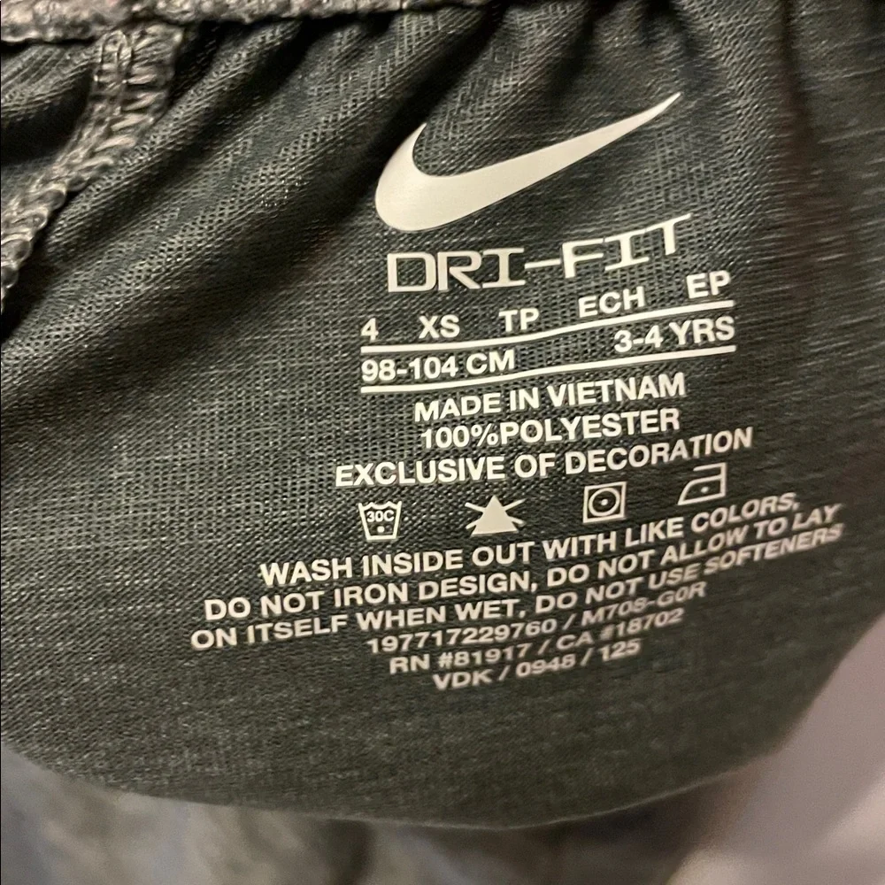 Nike DRI-FIT Boy’s Gray & Orange Kids' JUST DO IT Short Shirt Set Size 4 (XS) - Picture 4 of 7